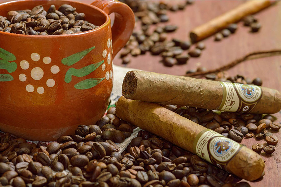 How to Create the Best Cigar & Coffee Pairing